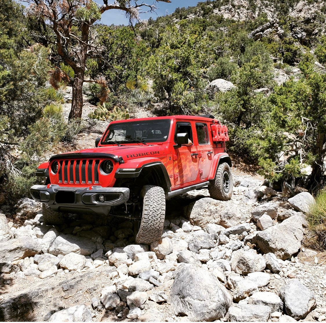 #5400-2023_red_flames