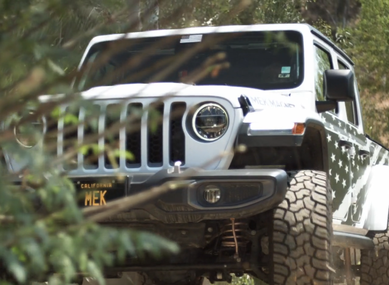 We Took a Jeep® Gladiator Through 5 Brush Tunnels — Here’s What Happened With and Without Armor